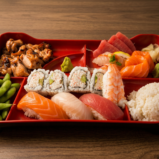 GoGo Deluxe Combo Dinner.