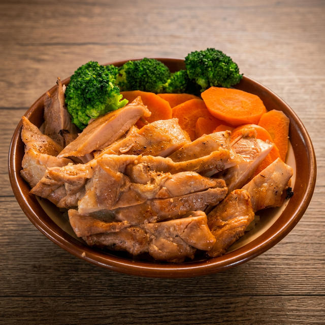 Teriyaki Chicken, Beef or Tofu and Vegetable Bowl Dinner.